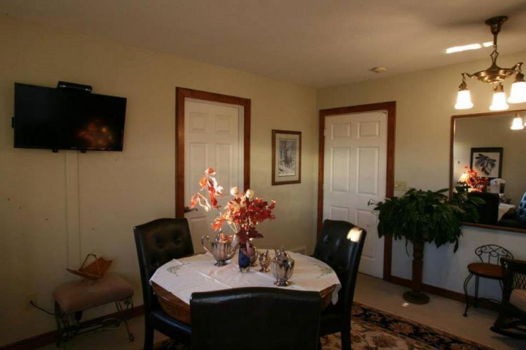 Sweetfern Inn (Adults Only) Clare Exterior foto