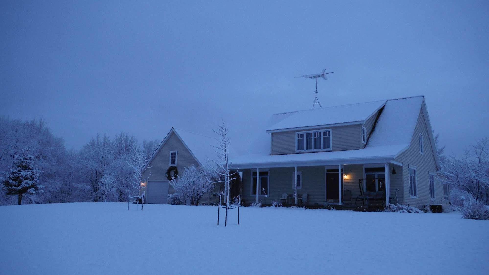 Sweetfern Inn (Adults Only) Clare Exterior foto